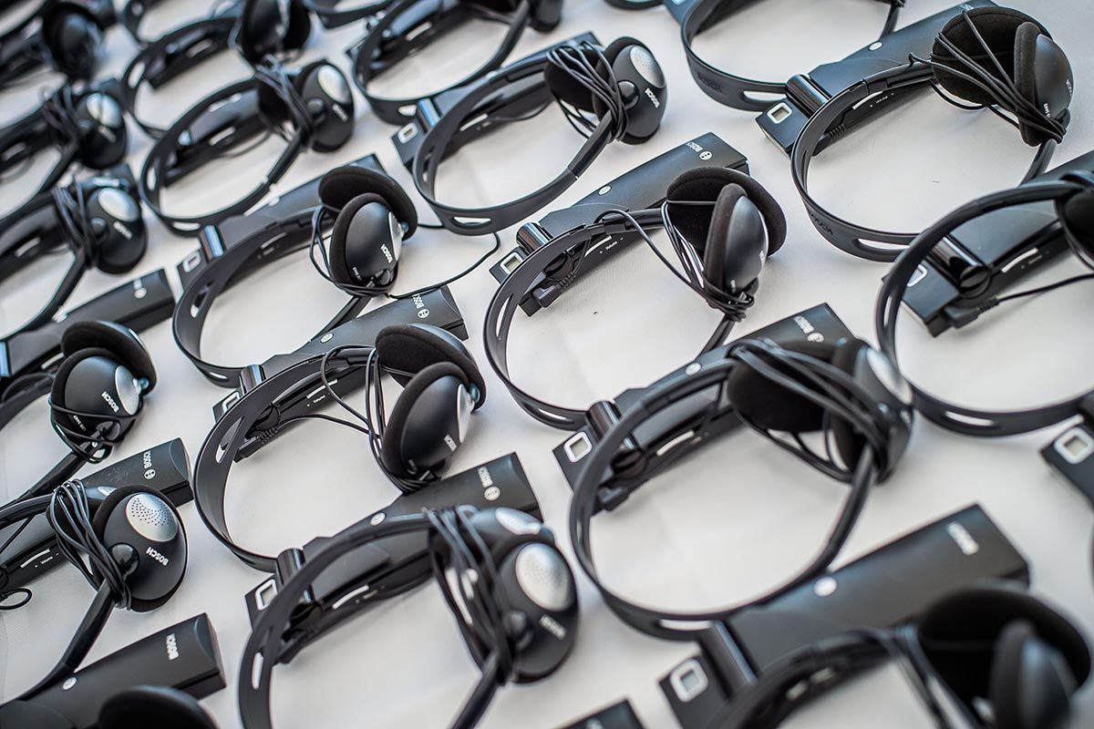 Eventtechnik Tontechnik Headset Audioguide Translator Übersetzung